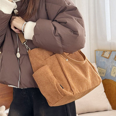 Luna | Corduroy shoulder bag with soft texture