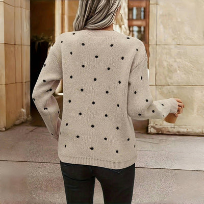 Clara | Stylish knitted jumper with a modern dot pattern