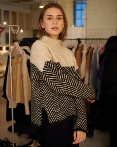 Adi | Turtleneck jumper with a modern look