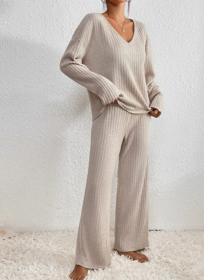 Alina | Two-piece knitwear set in a modern design