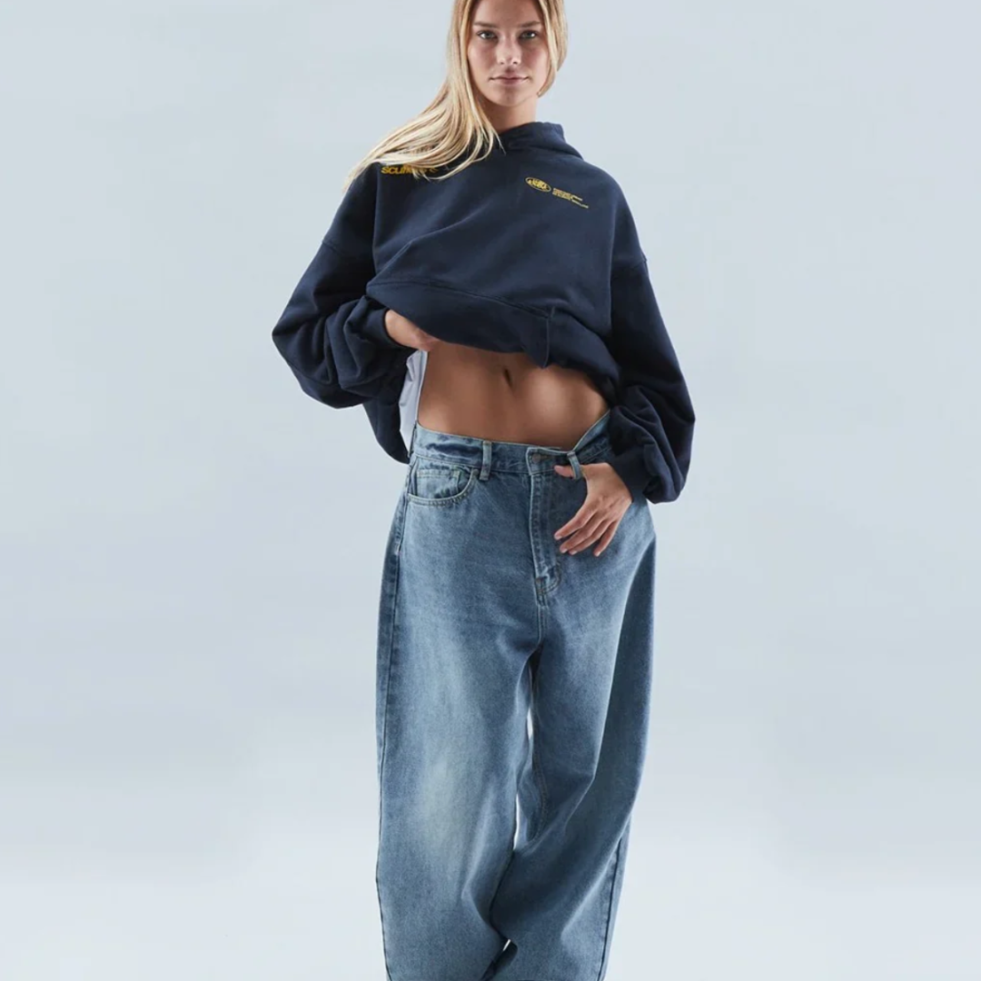 Sara | Cosy hoodie with heart motif – statement wear