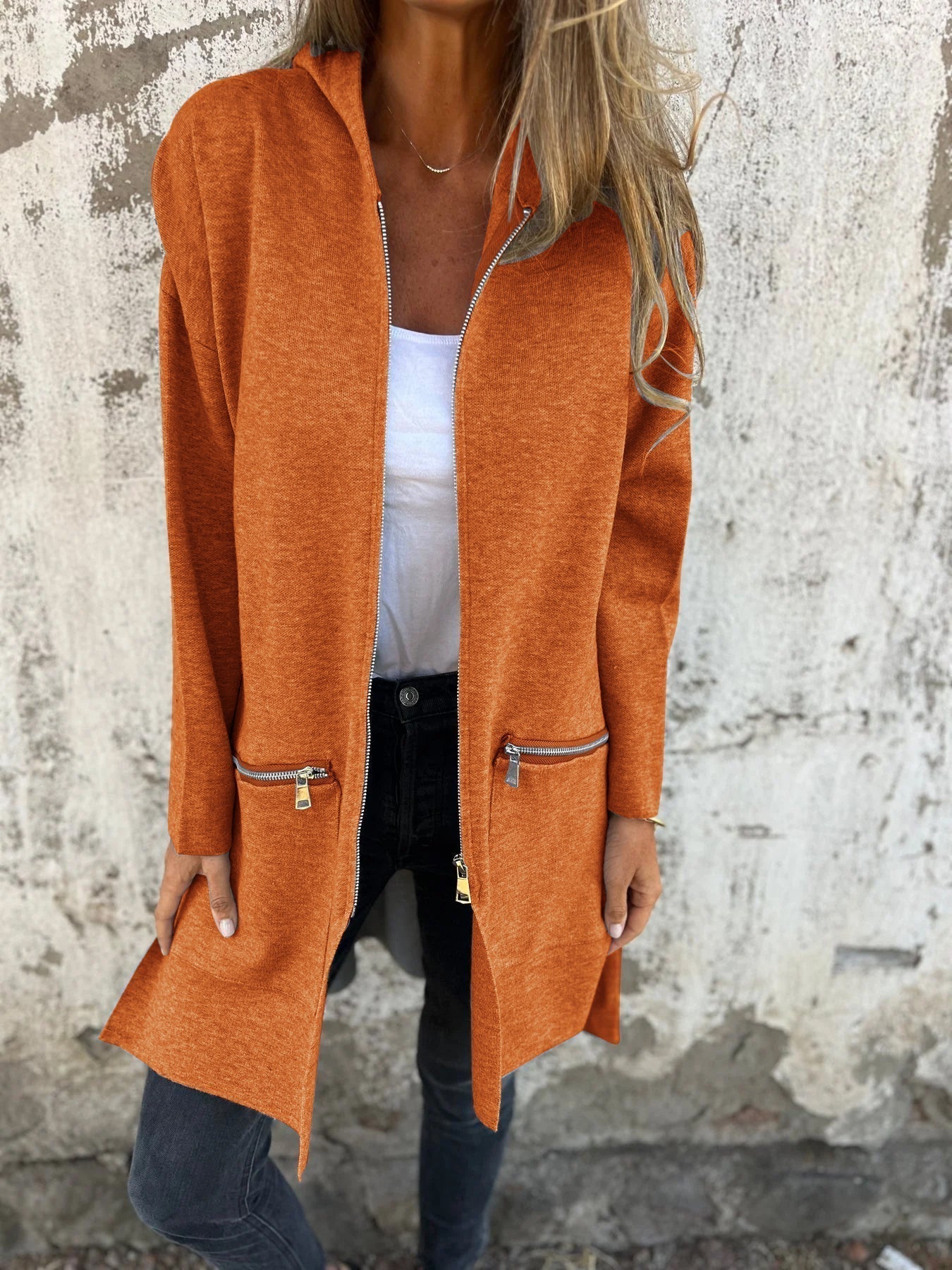Strong | Hooded jacket with zip and comfort