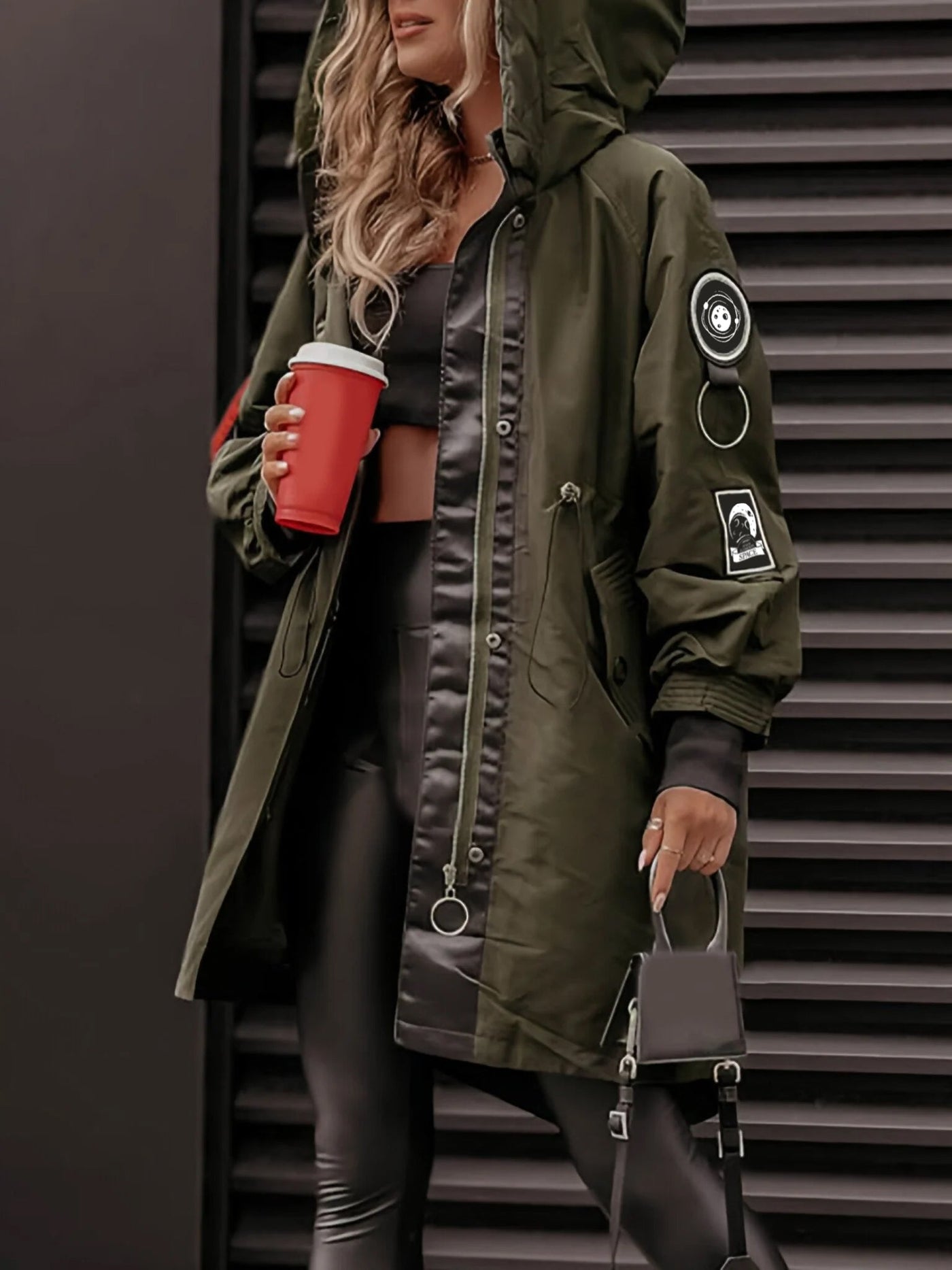 Lara | Long-sleeved hooded jacket for women