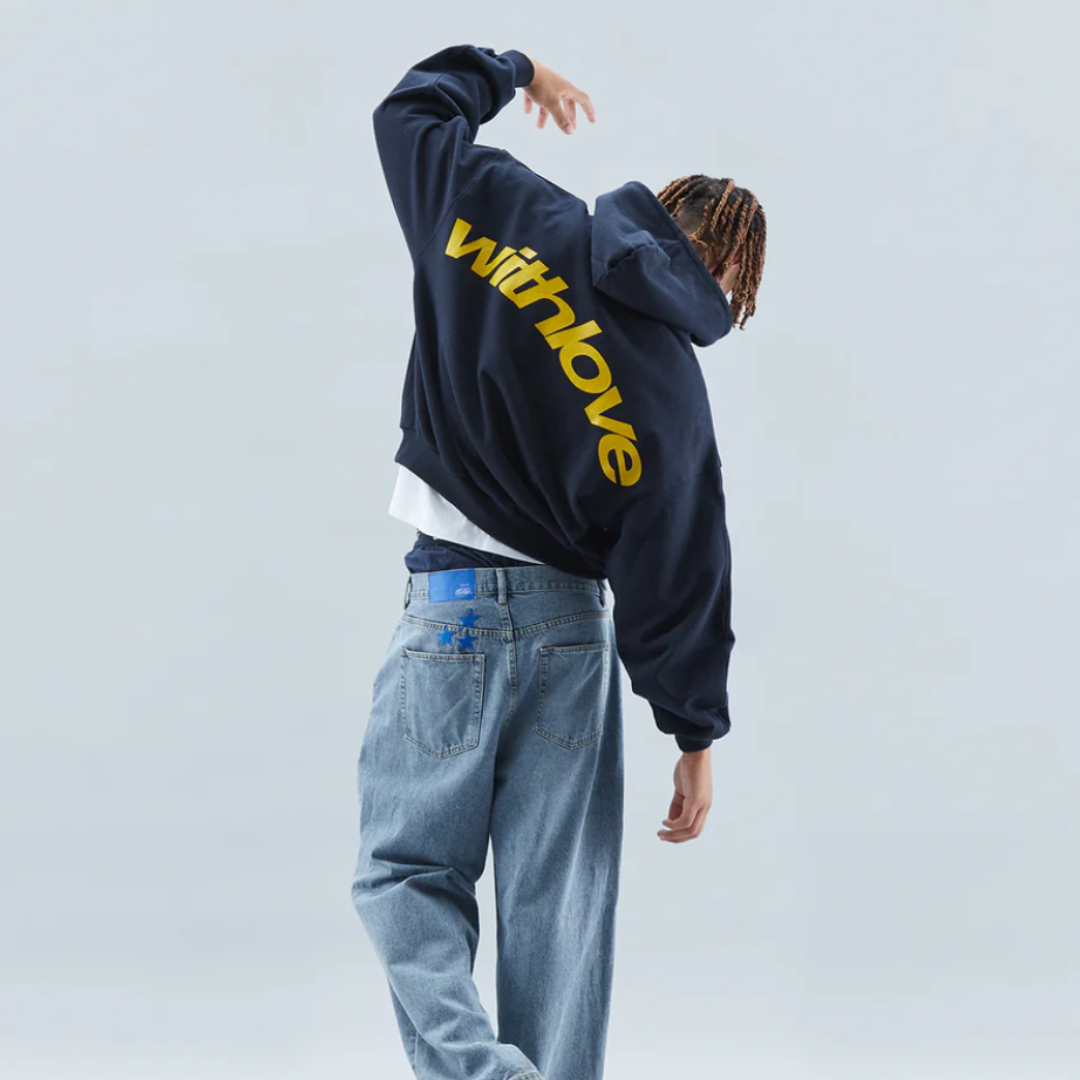 Sara | Cosy hoodie with heart motif – statement wear