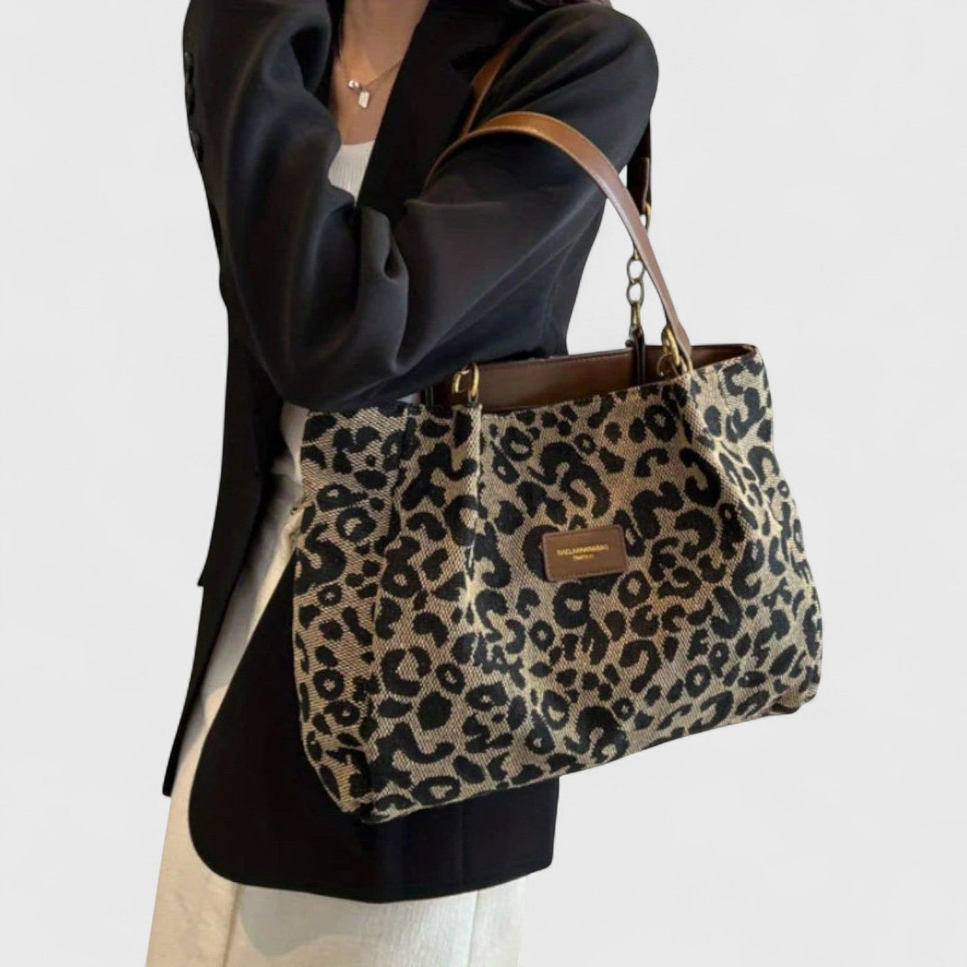 Isabelle | Large bag with elegant leopard print