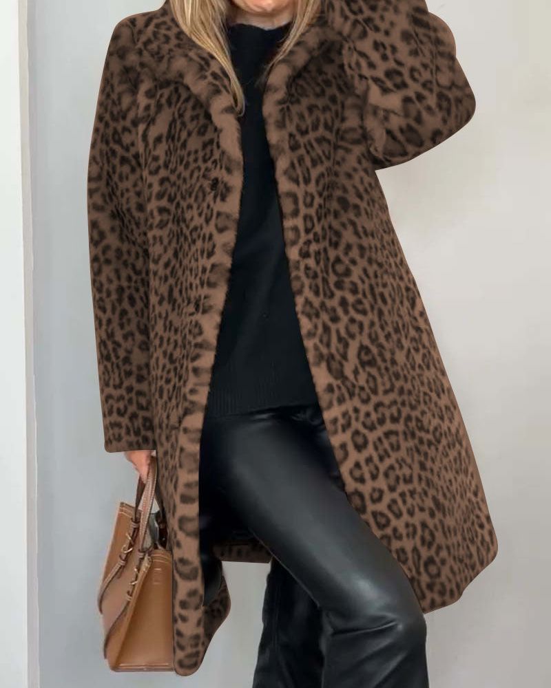 Amara | Long, soft jacket in a stylish leopard print