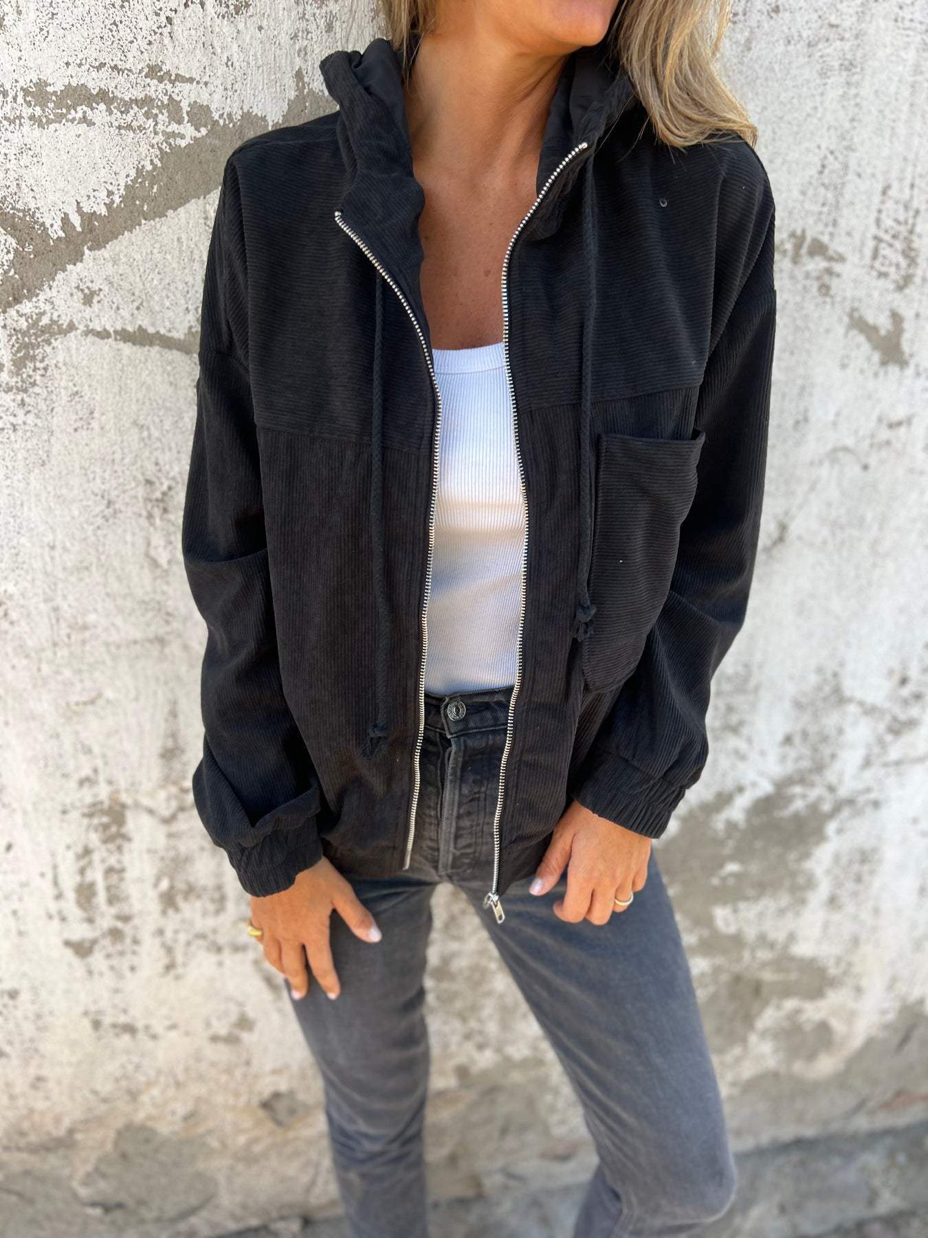 Ariellee | Hooded jacket with zip fastening