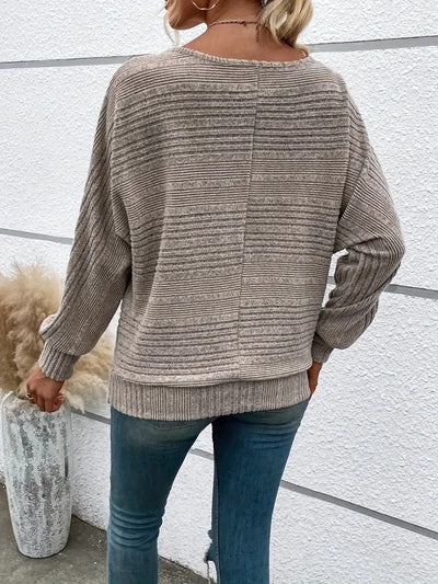 Josefine | Relaxed, single-colour sweatshirt with wide sleeves