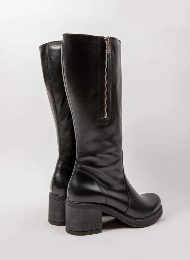 Amelia | Stylish leather boots with comfortable heels