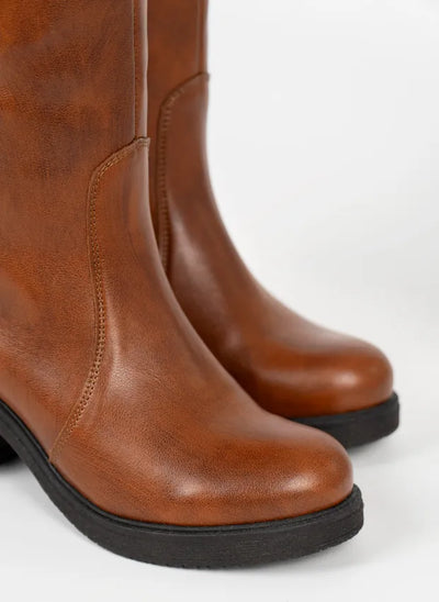 Amelia | Stylish leather boots with comfortable heels