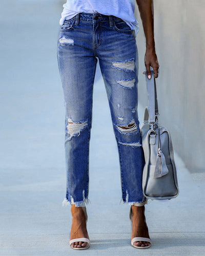 Clara | Slim fit women's jeans with rips and frayed edges