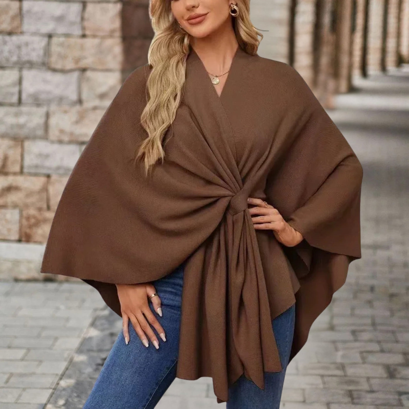 Nina | Timeless women's poncho for everyday wear and leisure