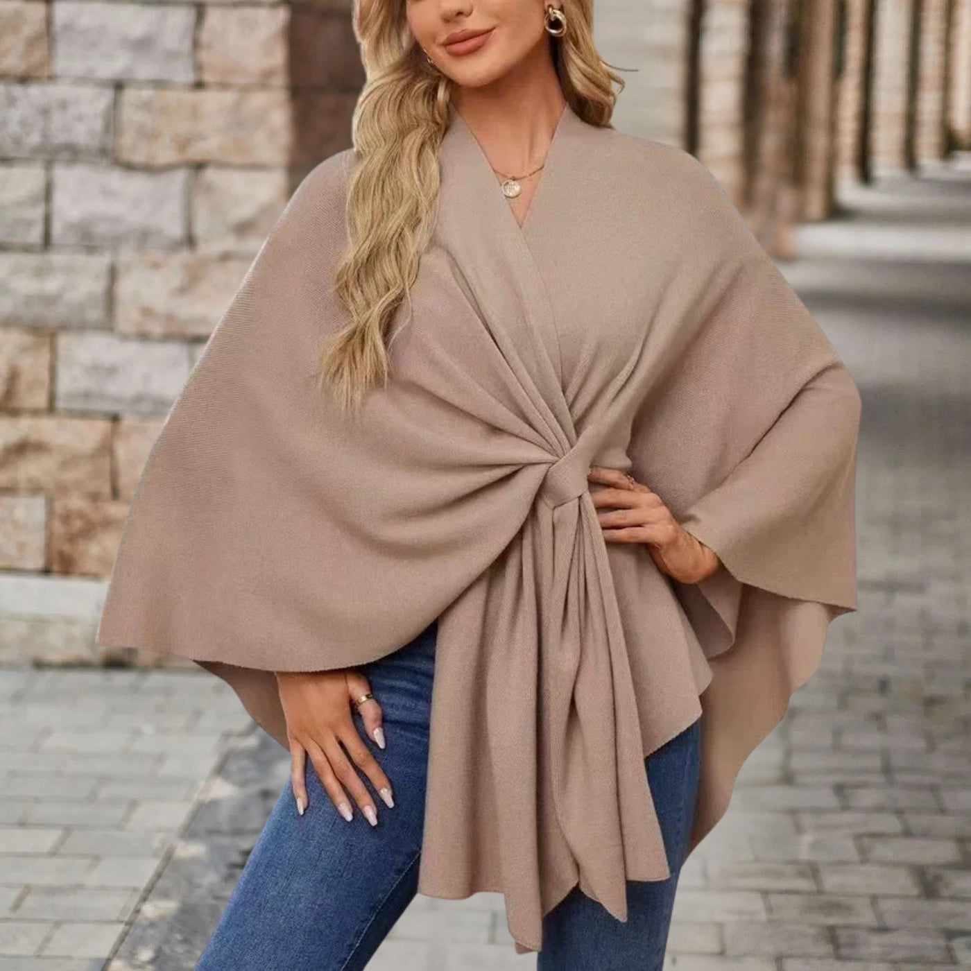 Nina | Timeless women's poncho for everyday wear and leisure