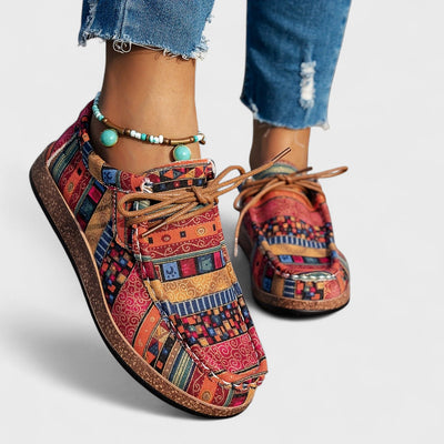 Selina | Lightweight, comfortable trainers for women in a modern design
