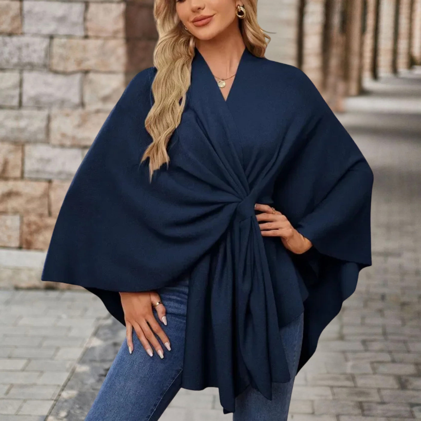 Nina | Timeless women's poncho for everyday wear and leisure