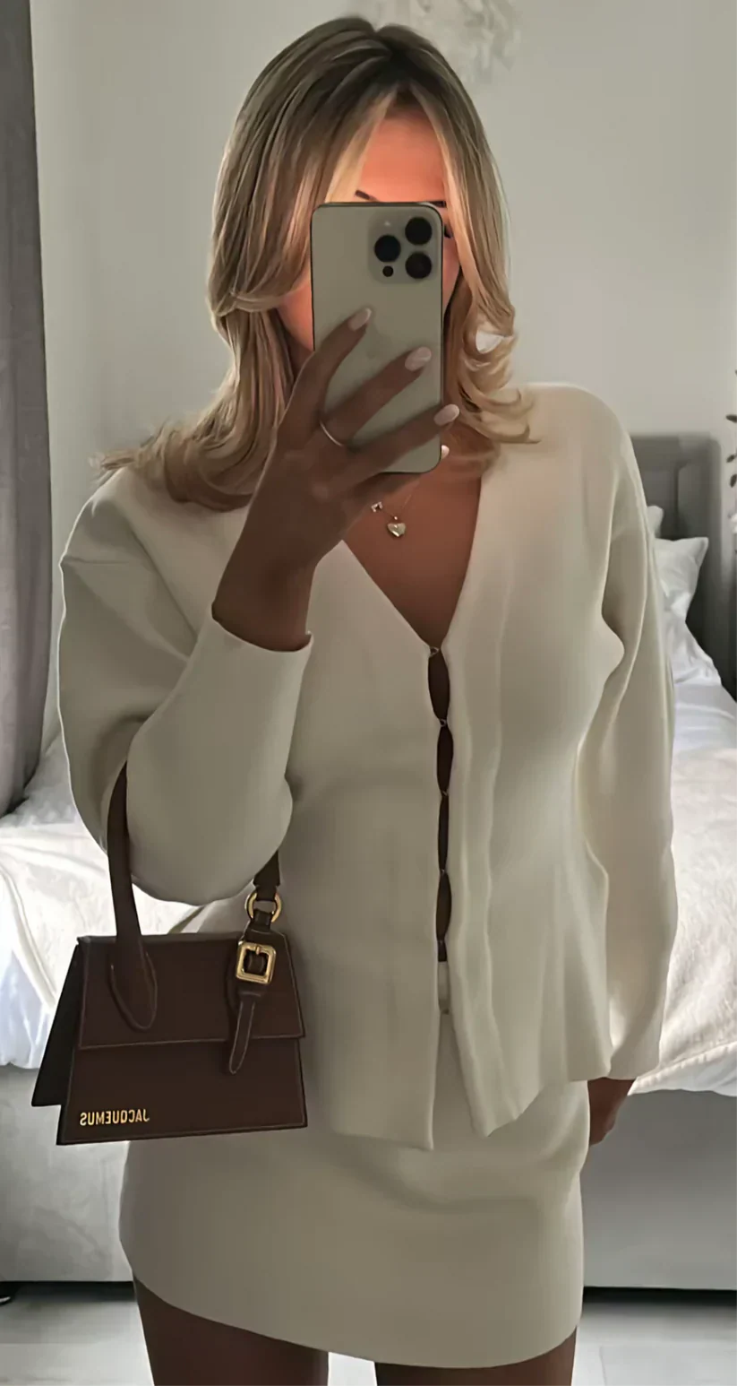 Mara | Fashionable knitted set for women with fine ribbing