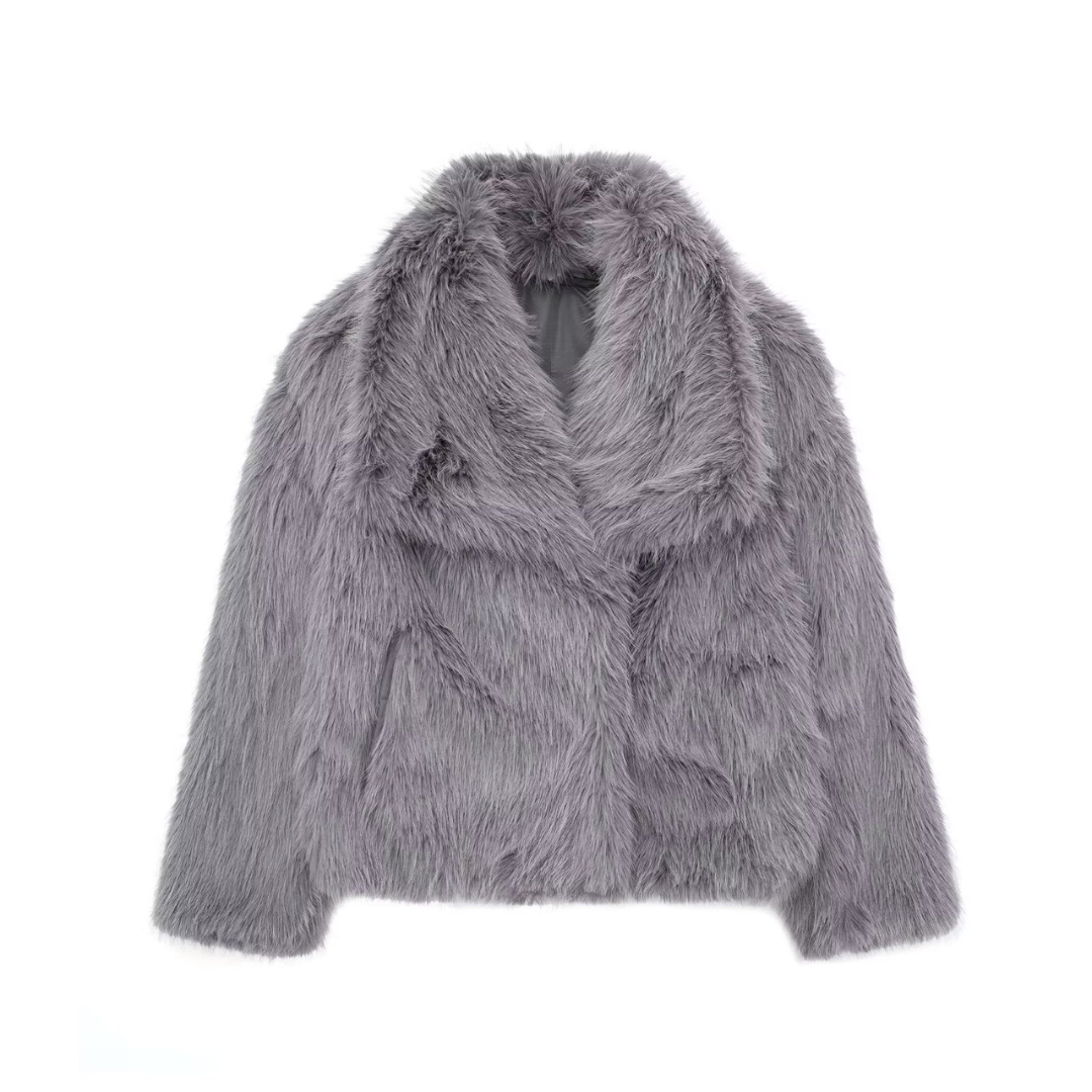 Nina | Cosy women's jacket made from luxurious faux fur