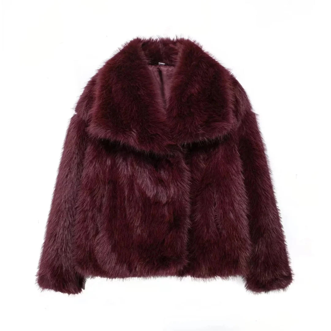 Nina | Cosy women's jacket made from luxurious faux fur