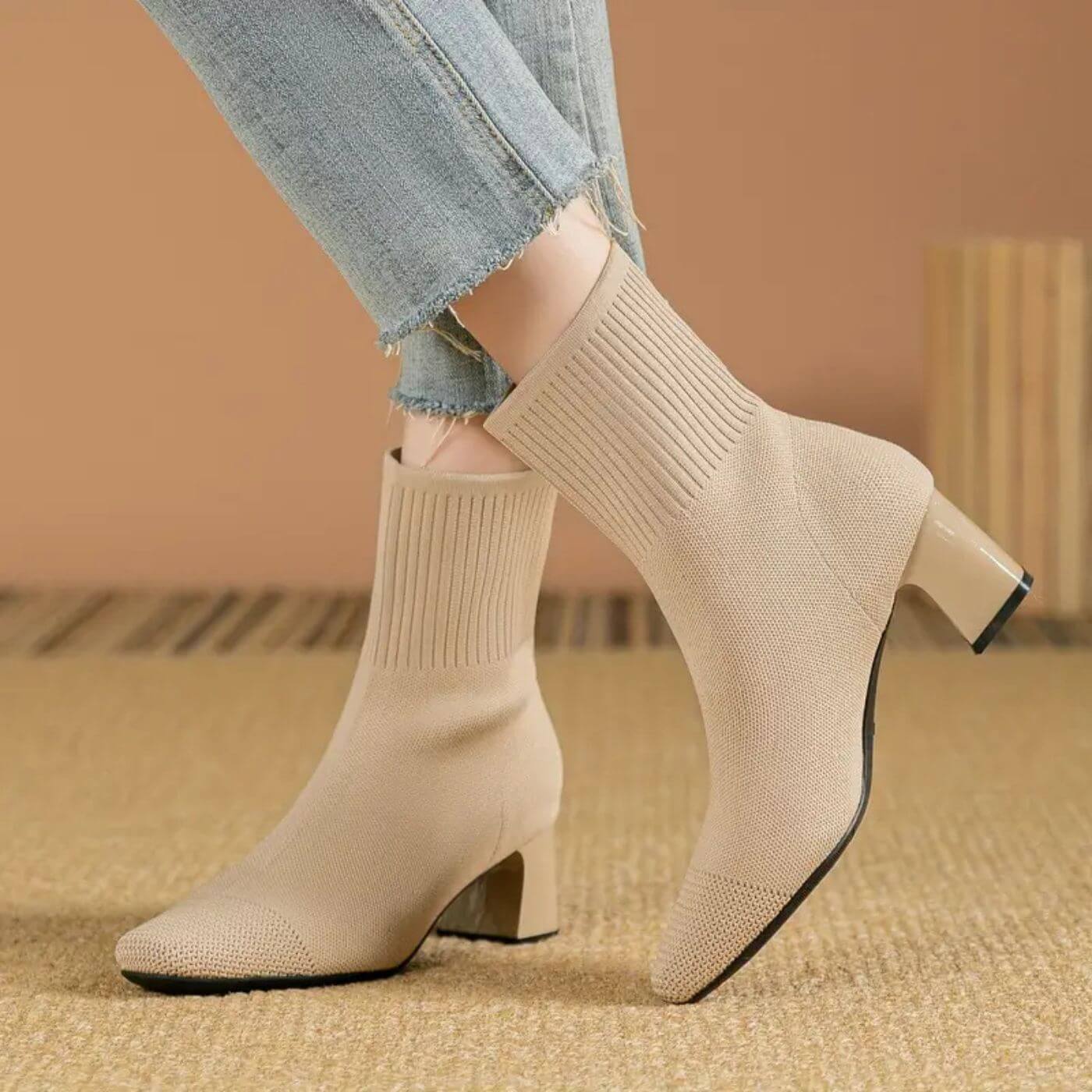 Isabella | Fine knitted women's ankle boots with style
