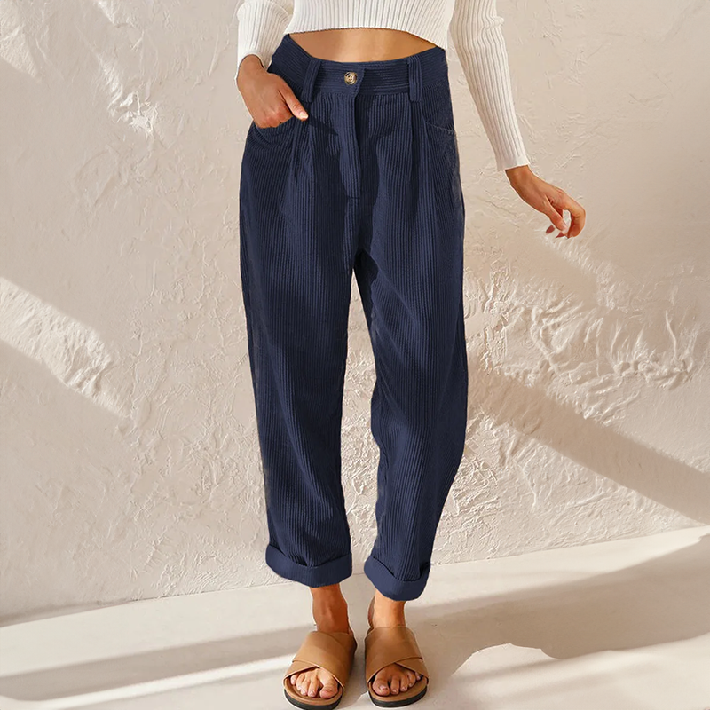 Elise | Casual corduroy brooch with vintage touch