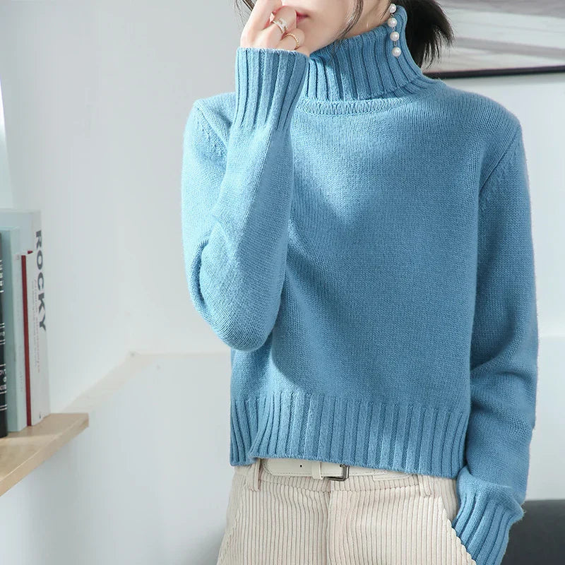 Tina | Warm women's jumper with an elegant roll neck