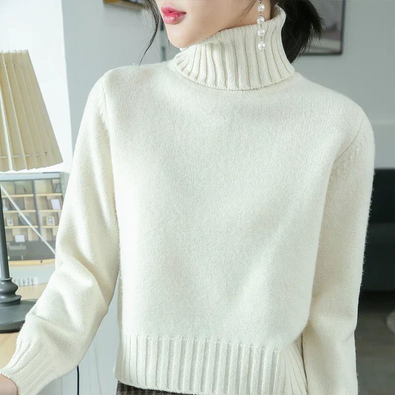 Tina | Warm women's jumper with an elegant roll neck