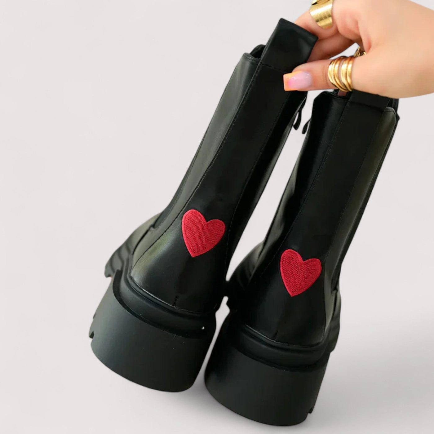Helena | Stylish ankle boots with an elegant character