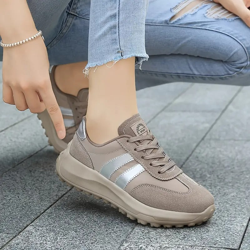 Julia | Classic women's trainers with a fashionable touch