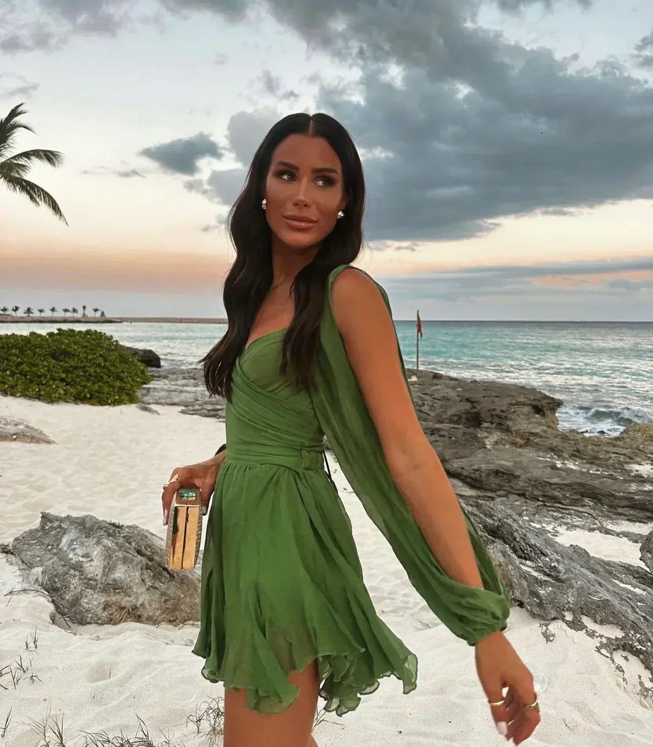 Alina | Feminine mini dress with balloon sleeves
