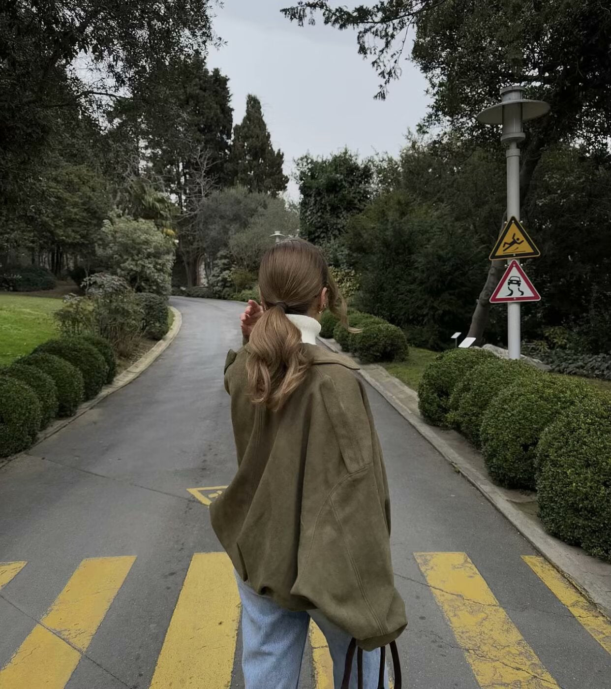 Lina | Stylish suede jacket for women in a pilot look