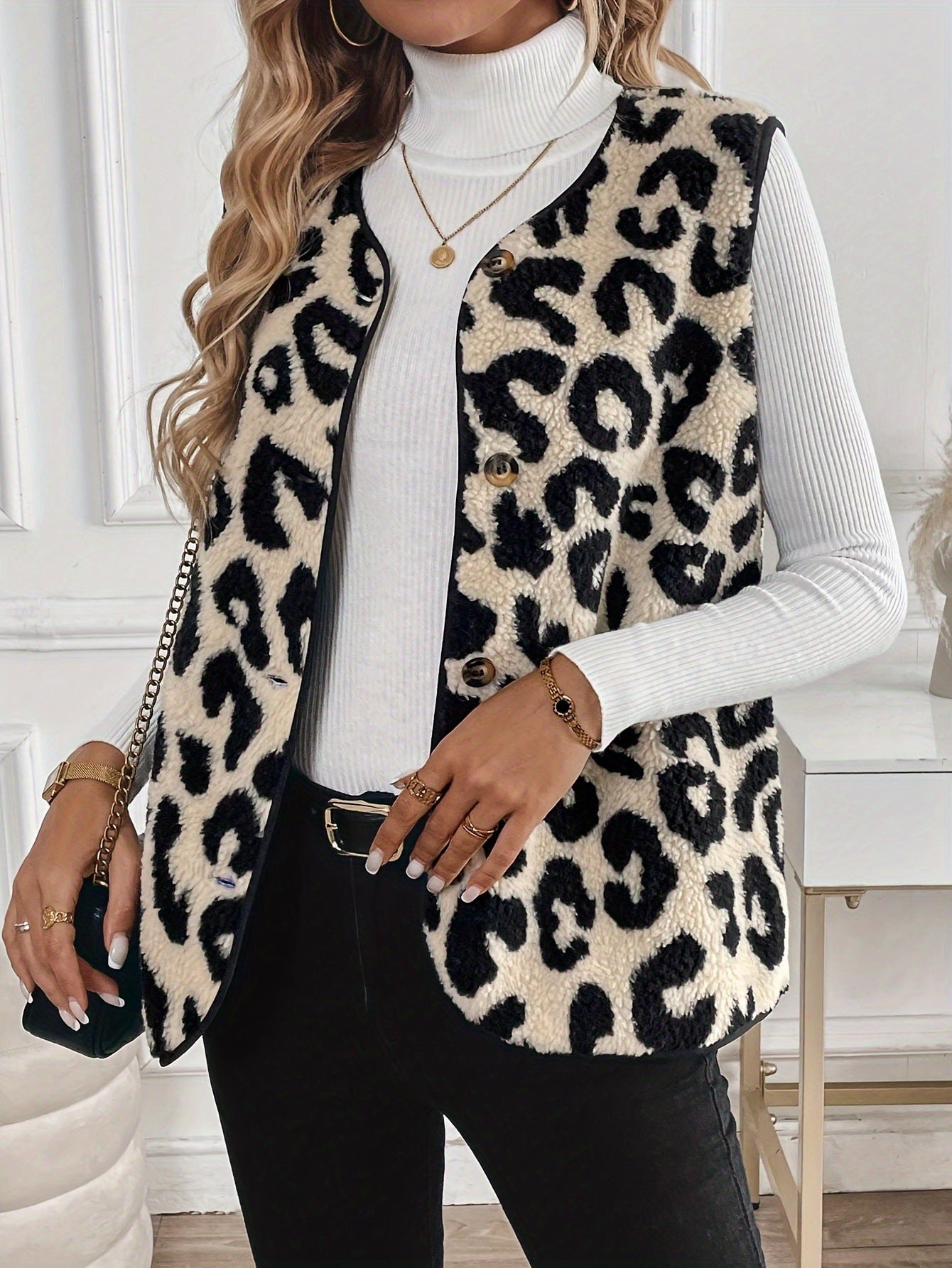 ASTRID | The leopard knit vest