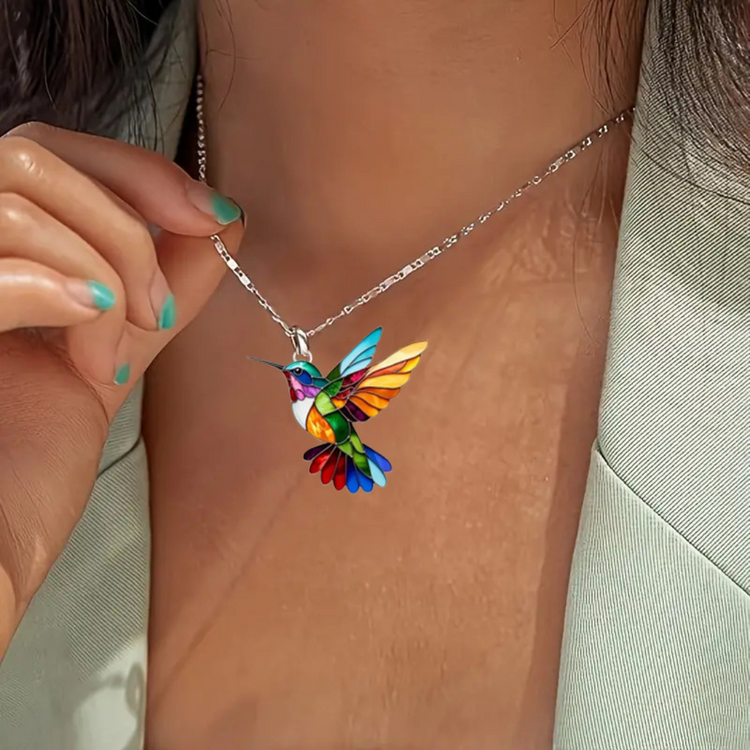 Yasmin | Simple necklace with hummingbird charm
