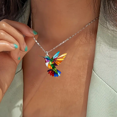 Yasmin | Simple necklace with hummingbird charm