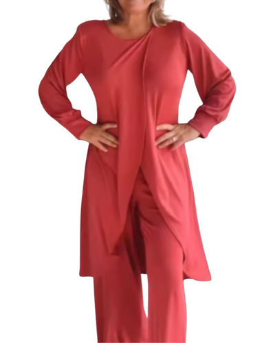 Nora | Classic 2-piece set with a feminine touch