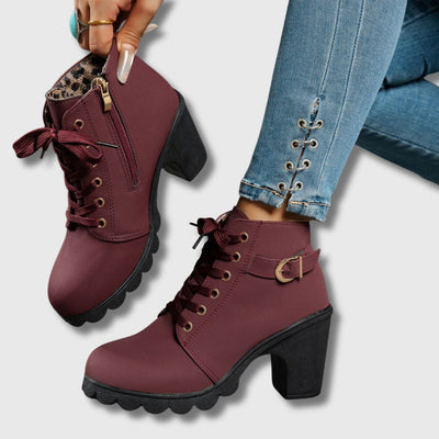Isabell | Stylish women's boots with fashionable details