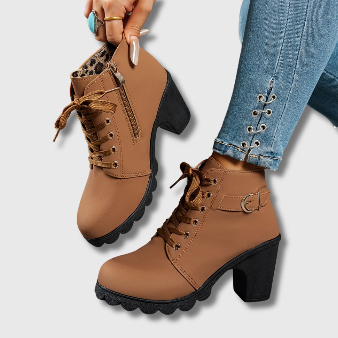 Isabell | Stylish women's boots with fashionable details