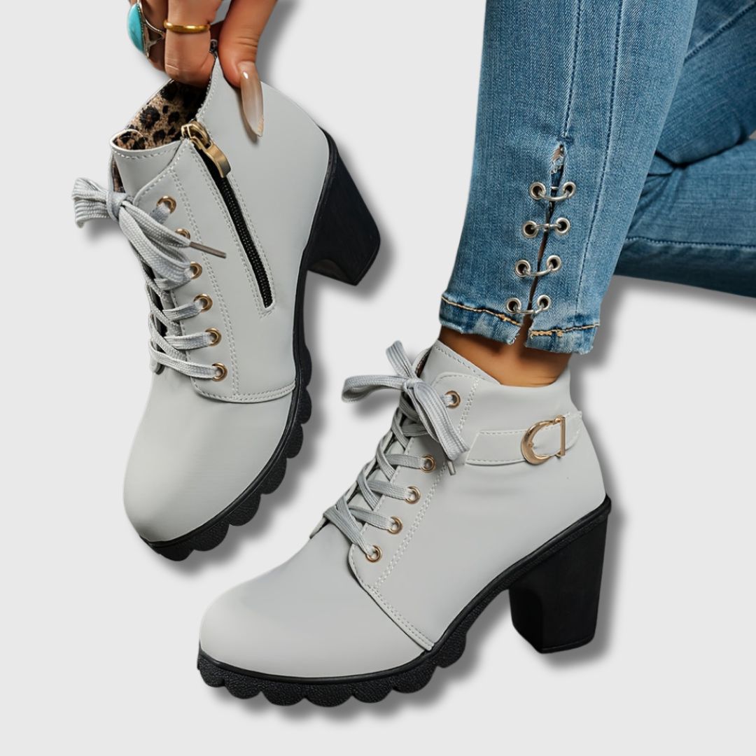 Isabell | Stylish women's boots with fashionable details