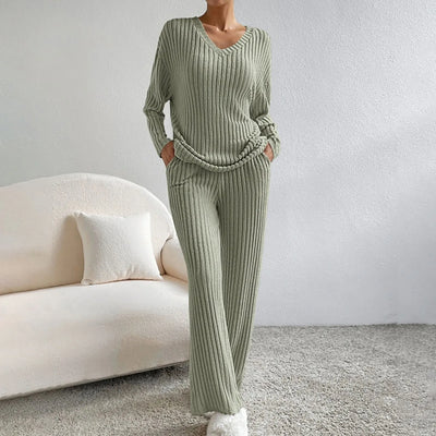 Alina | Two-piece knitwear set in a modern design