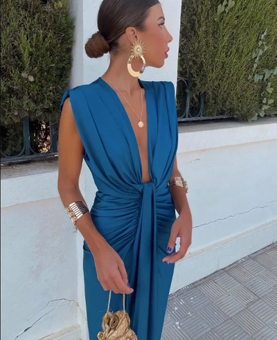 Serena | Party dress with plunging neckline