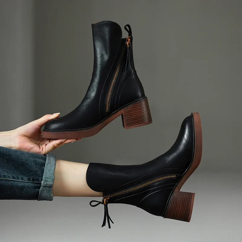 Amelie | Classic women's ankle boots, elegant