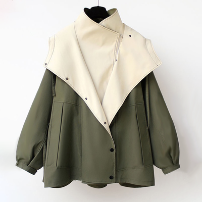 Clara | Lightweight windbreaker for active everyday wear