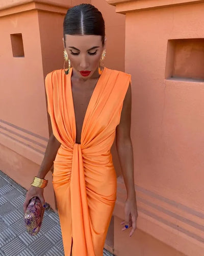 Serena | Party dress with plunging neckline