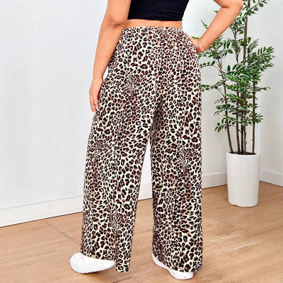 Selina | Wide-leg trousers in a modern leopard print