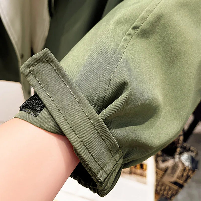 Clara | Lightweight windbreaker for active everyday wear
