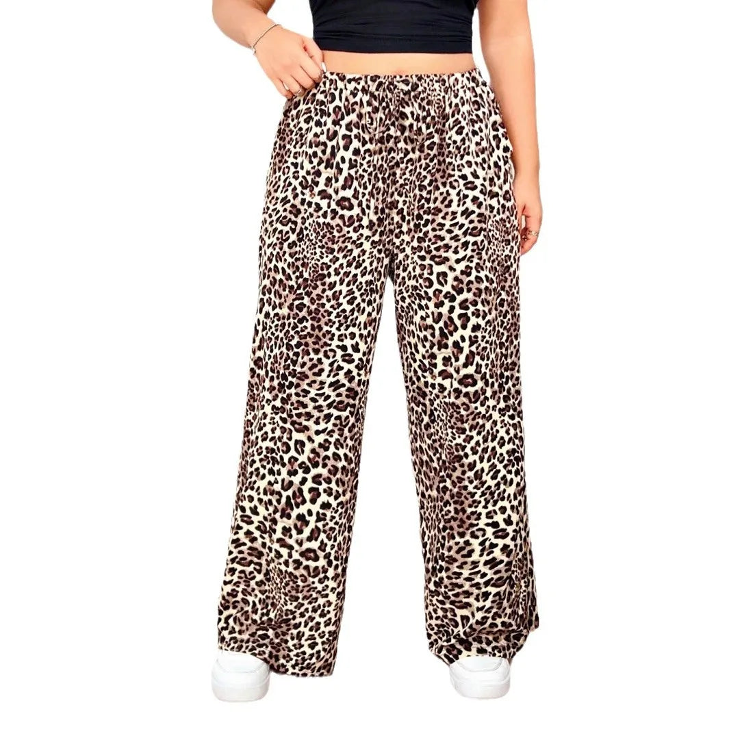 Selina | Wide-leg trousers in a modern leopard print