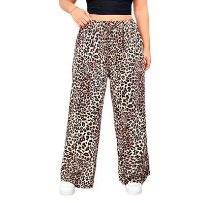 Selina | Wide-leg trousers in a modern leopard print