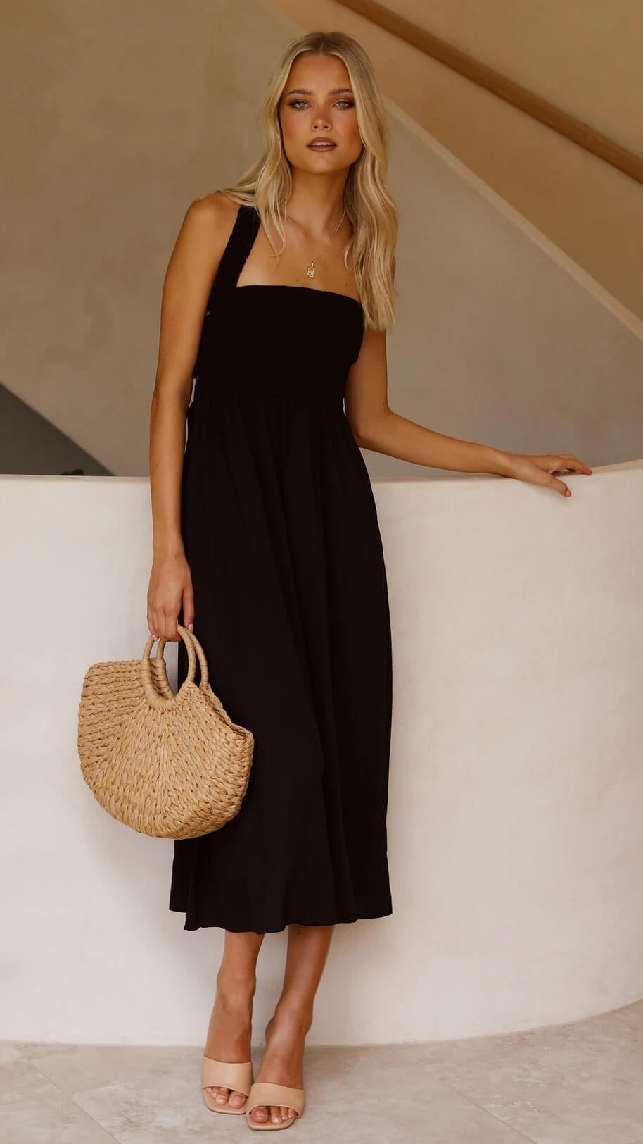 Leda | Elegant flowing maxi dress for women