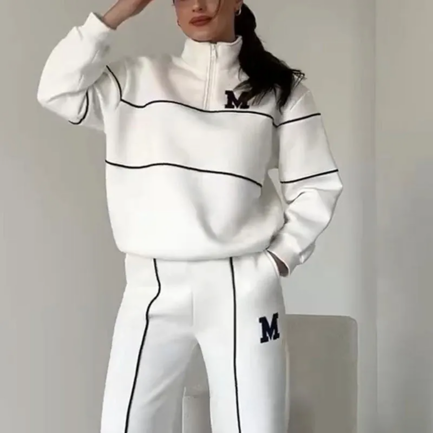 Leon | Stylish Women's tracksuit