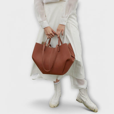 Mara | Stylish carrier bag with a timeless look