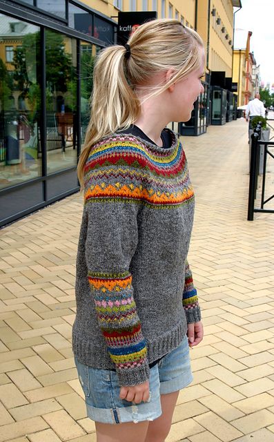 Viktoria | Retro knitted jumper for modern looks